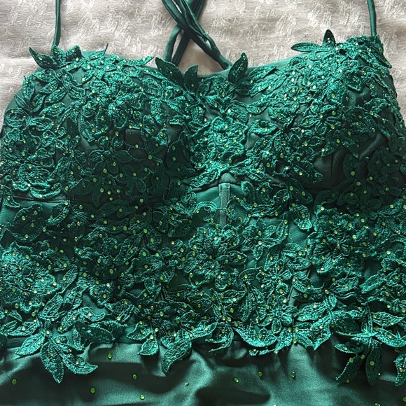 Kiss Prom Green Lace Audrey Hoco Dress - Picture 4 of 7